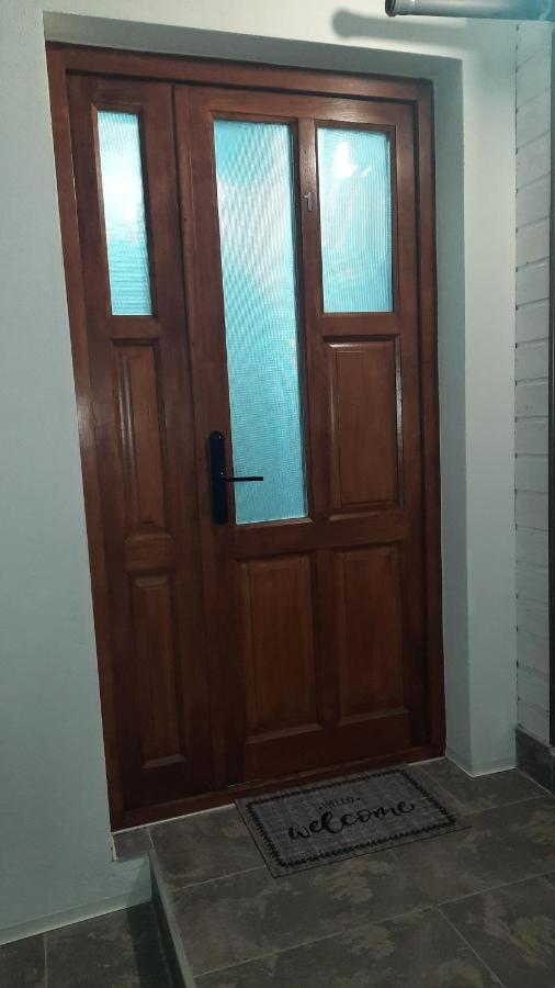דירות בראשוב House Side By Side מראה חיצוני תמונה