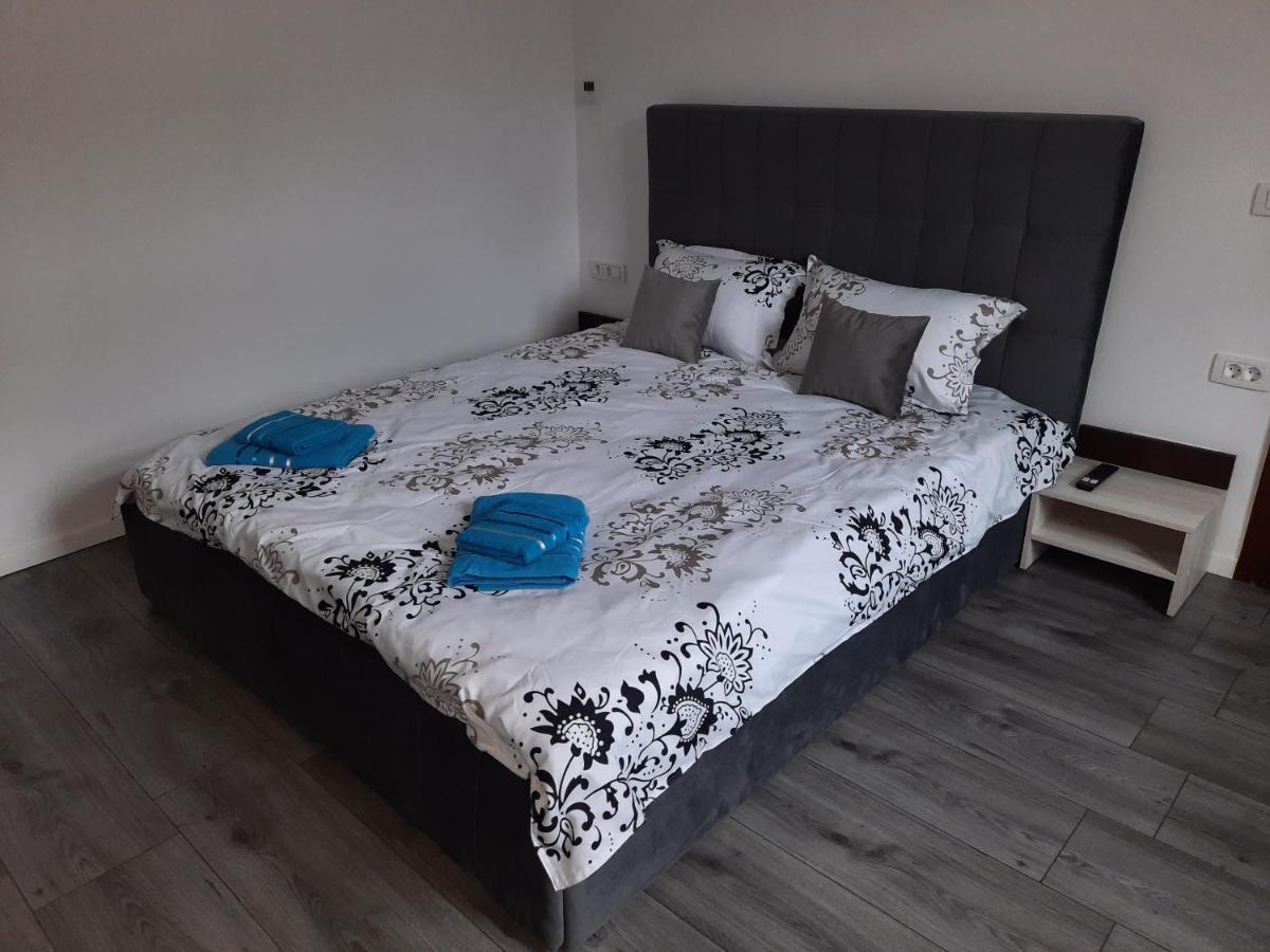 דירות בראשוב House Side By Side מראה חיצוני תמונה
