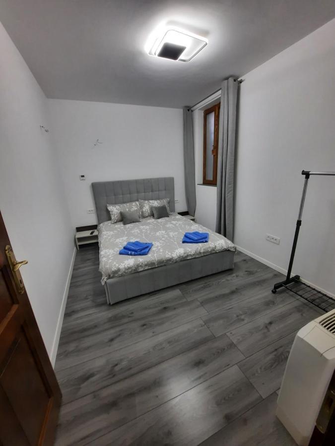 דירות בראשוב House Side By Side מראה חיצוני תמונה