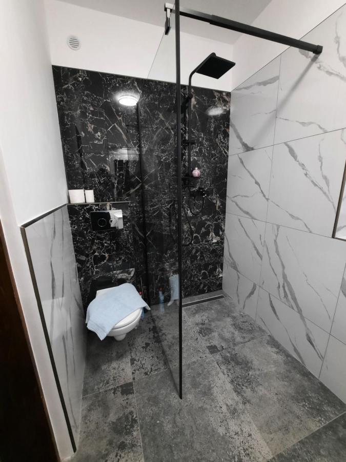 דירות בראשוב House Side By Side מראה חיצוני תמונה