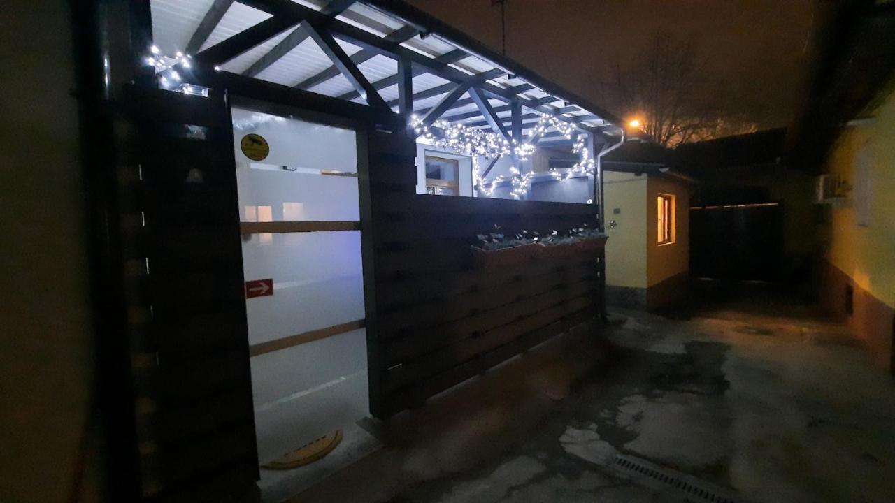 דירות בראשוב House Side By Side מראה חיצוני תמונה