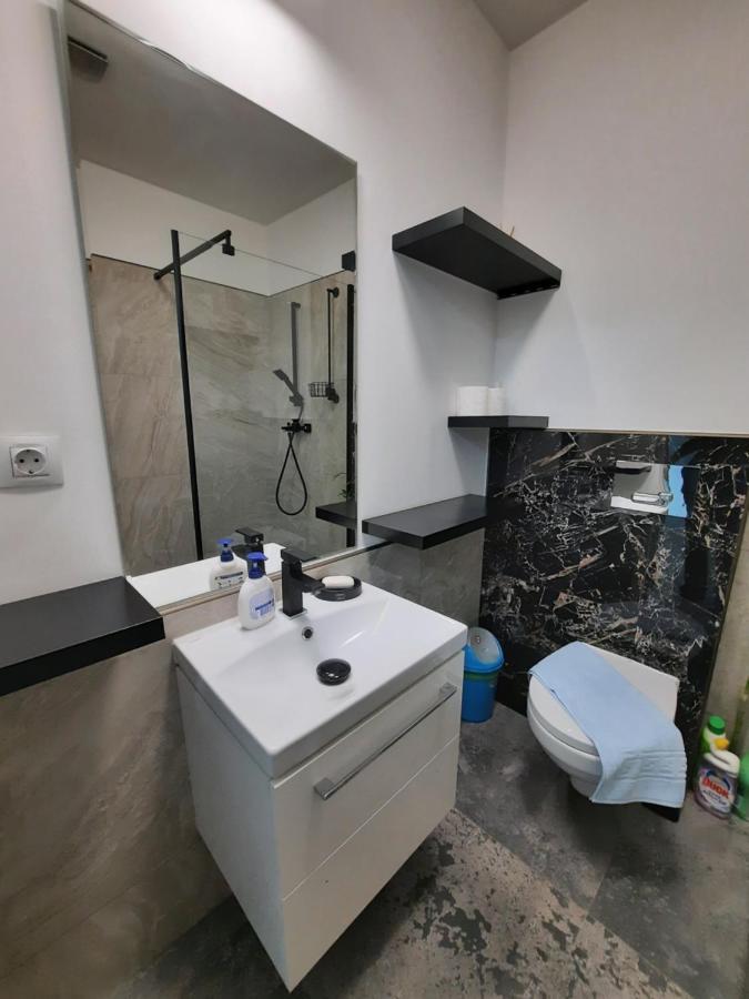 דירות בראשוב House Side By Side מראה חיצוני תמונה